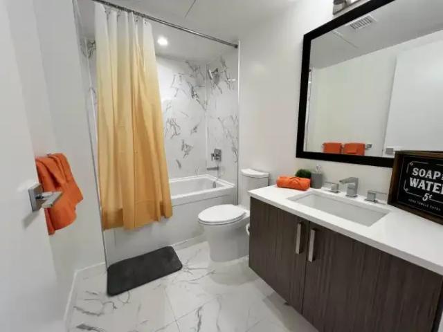 For Rent 1 Bedroom Apartment Surrey BC DS100709388