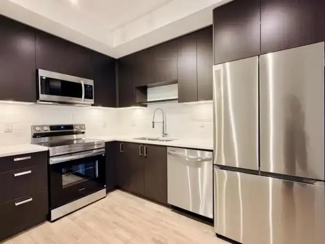 For Rent 1 Bedroom Apartment Surrey BC DS103012030