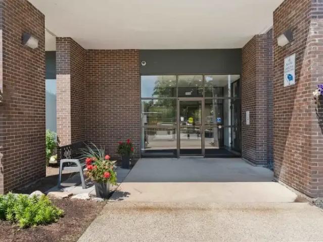 For Rent 1 Bedroom Apartment Tecumseh ON DS104887736