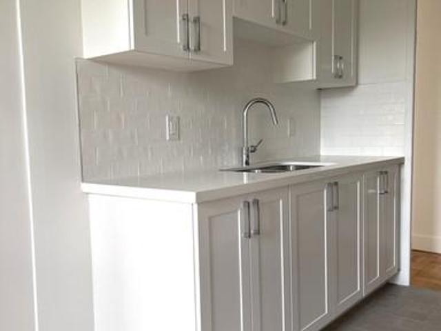 For Rent 1 Bedroom Apartment Toronto ON DS93442826