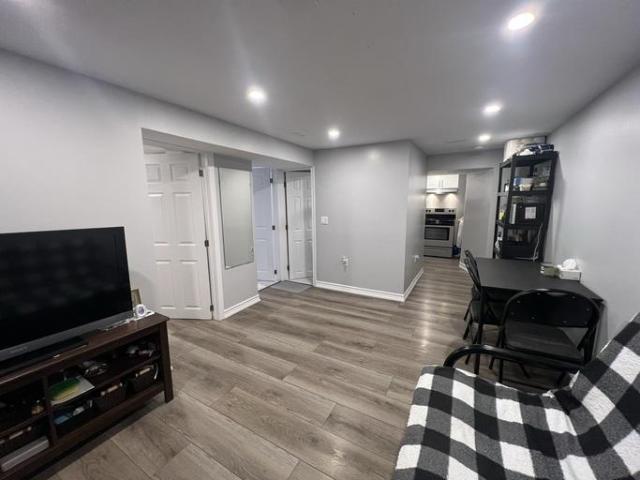 For Rent 1 Bedroom Apartment Toronto ON DS102143632