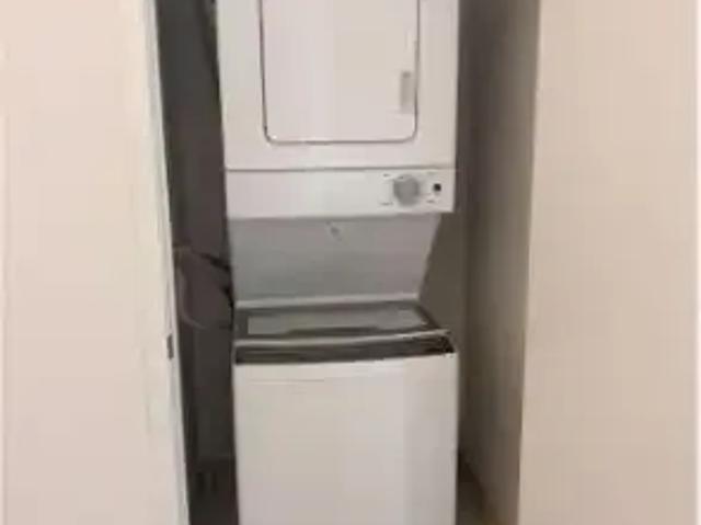 For Rent 1 Bedroom Apartment Vaughan ON DS102752774