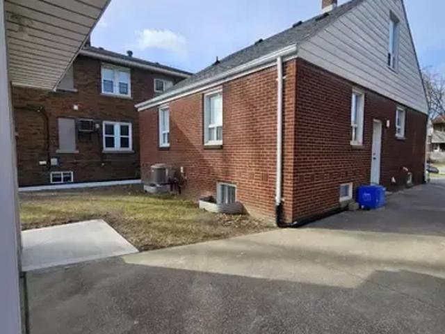 For Rent 1 Bedroom Apartment Windsor ON DS98815831