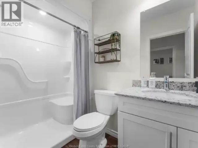 For Rent 1 Bedroom Apartment Windsor ON DS102701664