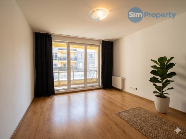 For rent 1 bedroom apartment with balcony!