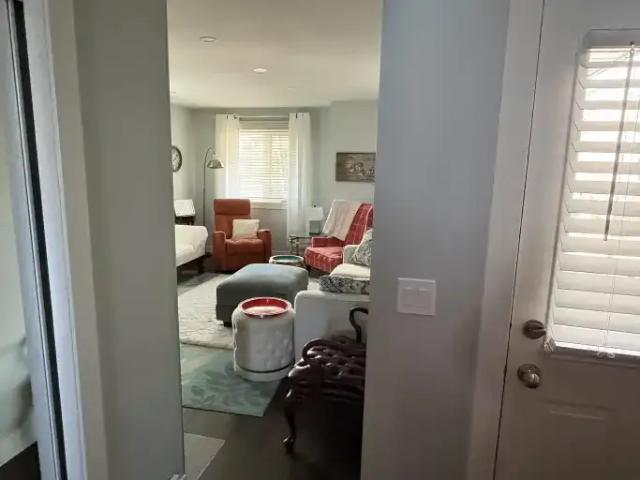 For Rent 1 Bedroom House Calgary AB DS101725323