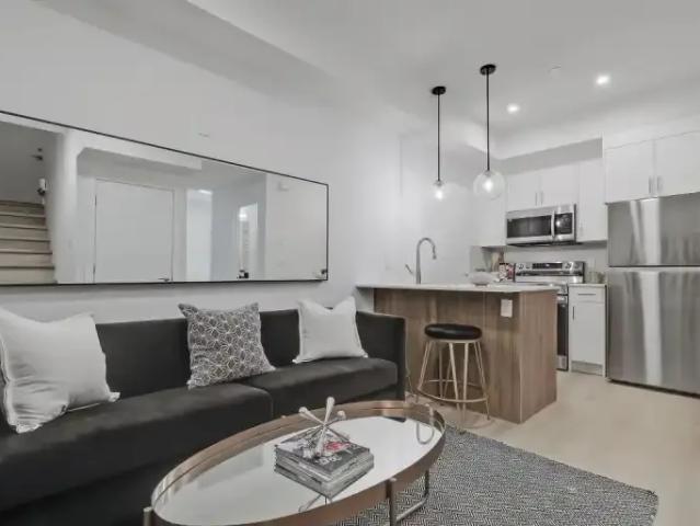 For Rent 1 Bedroom House Calgary AB DS103215632