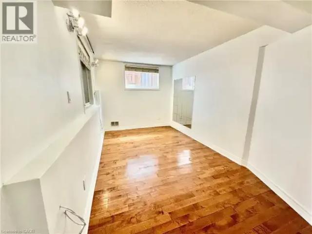 For Rent 1 Bedroom House Cambridge ON DS102468389