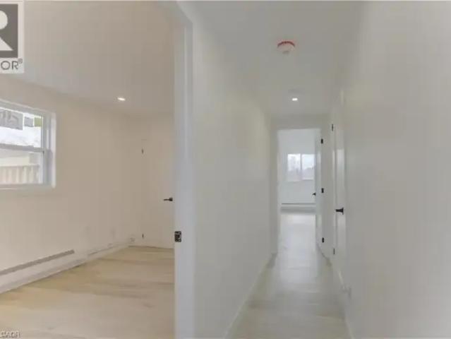 For Rent 1 Bedroom House Kitchener ON DS102794920