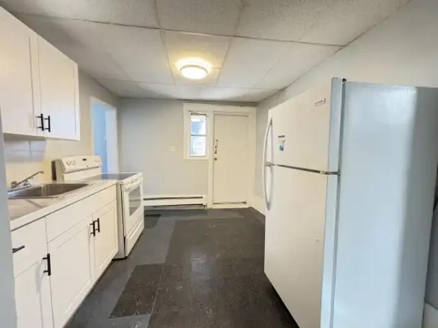 For Rent 1 Bedroom House Hamilton ON DS102846704