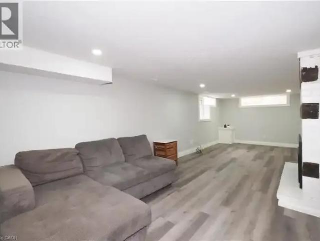 For Rent 1 Bedroom House Waterloo ON DLS102204314