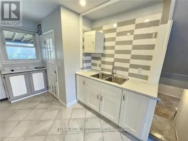 For Rent 1 Bedroom House Welland ON DS101217342
