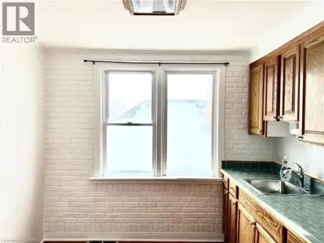 For Rent 1 Bedroom House Welland ON DS101910413
