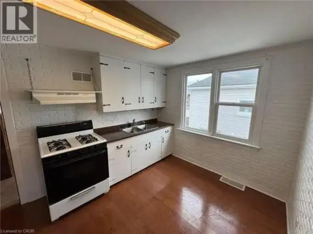 For Rent 1 Bedroom House Welland ON DS101910416