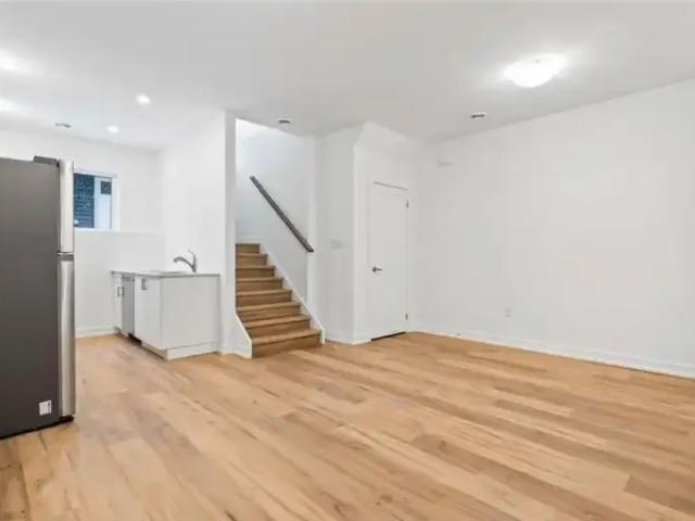 For Rent 1 Bedroom House Welland ON DS104985878
