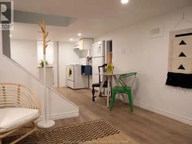 For Rent 1 Bedroom House Windsor ON DLS101090442