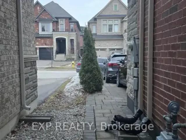 For Rent 1 Bedroom House Vaughan ON DS104888785