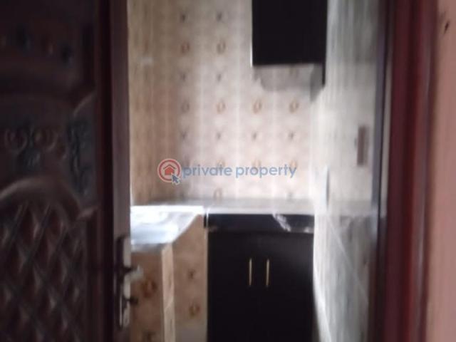 For rent: 1 bedroom Mini Flat Evergreen Estate Aboru Iyanapaja. Iyana Ipaja Lagos PID: 5PCMUA | Private Property Nigeria