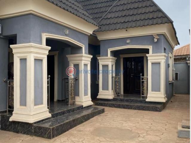 For rent: 1 bedroom Mini Flat Ifesowapo Estate Off Oleyo, Akala Express Ibadan Oyo PID: 8PCNWQ | Private Property Nigeria