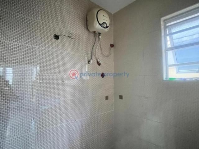 For rent: 1 bedroom Shared Apartment Chevy Estate Chevron Drive Lekki Lagos PID: 6PCSUH | Private Property Nigeria