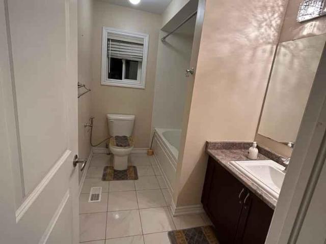 For Rent 1 Bedroom Shared Living/roommate Oshawa Oshawa DLS97409304