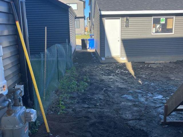 For Rent 1 Bedroom Shared Living/roommate Calgary AB DLS97414799
