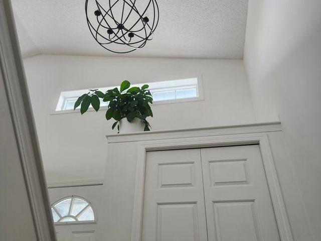 For Rent 1 Bedroom Shared Living/roommate Calgary AB DLS97422127