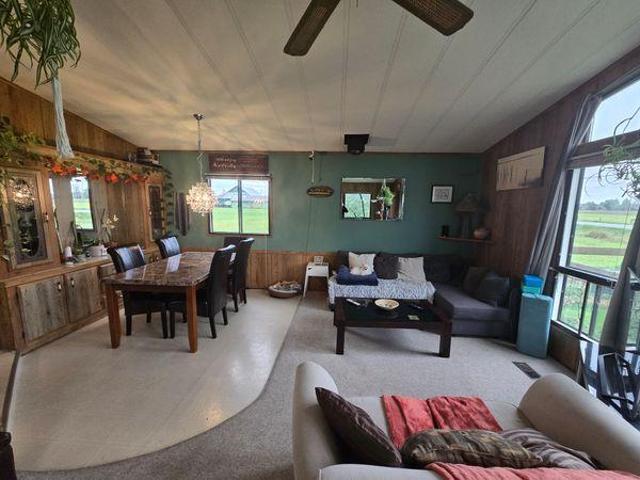 For Rent 1 Bedroom Shared Living/roommate Delta BC DLS96644767