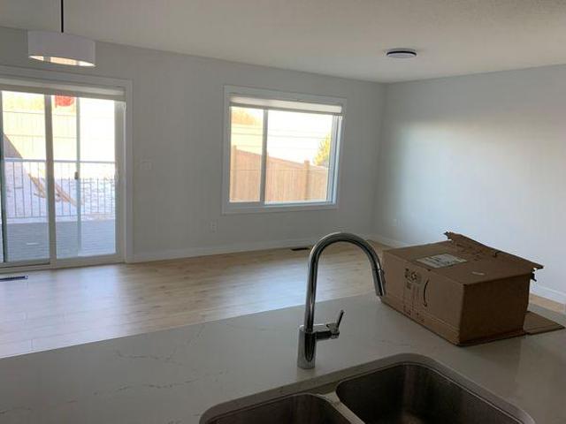 For Rent 1 Bedroom Shared Living/roommate Edmonton AB DLS96645027