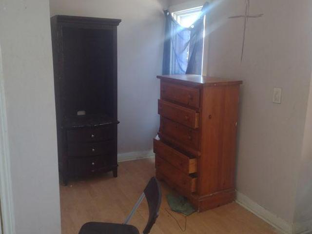 For Rent 1 Bedroom Shared Living/roommate Hamilton ON DS96648067