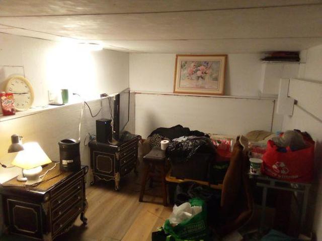 For Rent 1 Bedroom Shared Living/roommate Surrey BC DLS97420002