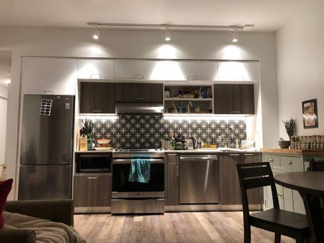For Rent 1 Bedroom Shared Living/roommate Toronto ON DLS97420229