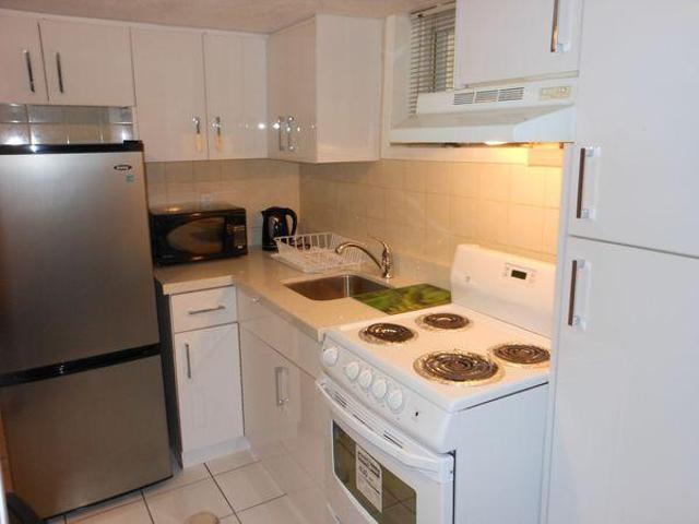 For Rent 1 Bedroom Shared Living/roommate Toronto ON DS97414122