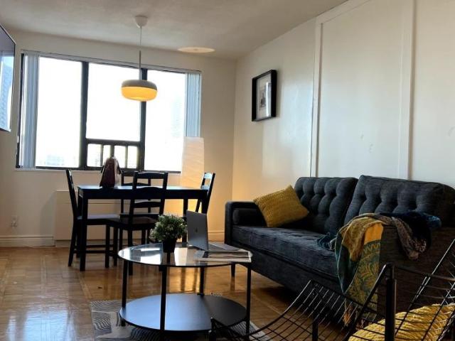 For Rent 1 Bedroom Shared Living/roommate Toronto Toronto DLS97673552