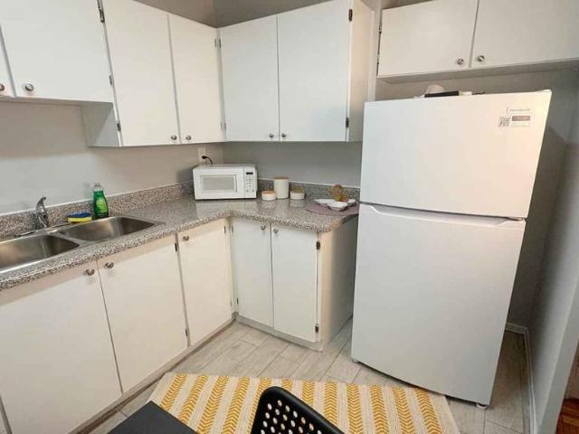 For Rent 1 Bedroom Shared Living/roommate Toronto Toronto DLS97829908