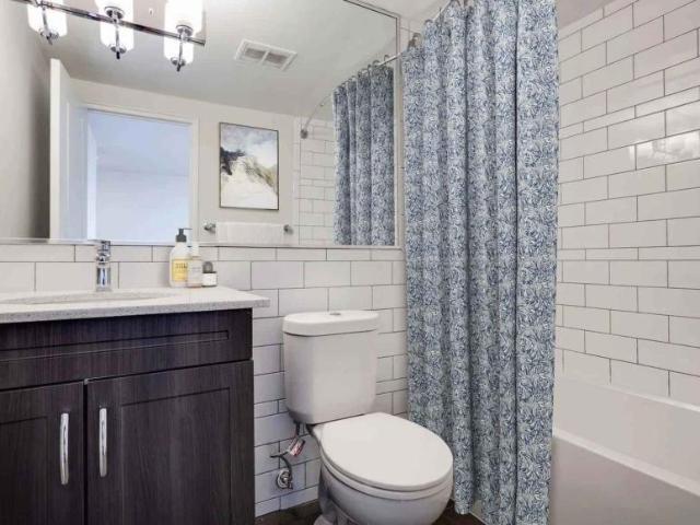 For Rent 1 Bedroom Shared Living/roommate Toronto Toronto DS97763812