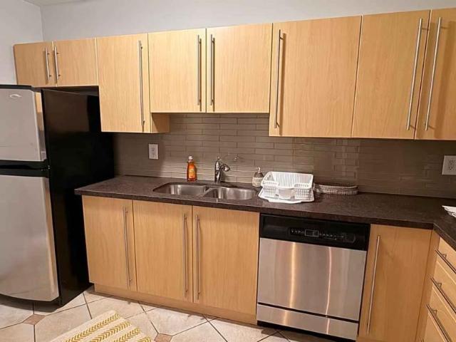 For Rent 1 Bedroom Shared Living/roommate Toronto Toronto DS97772123