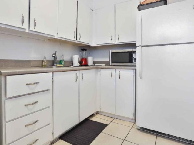 For Rent 1 Bedroom Shared Living/roommate Toronto Toronto DS99500017