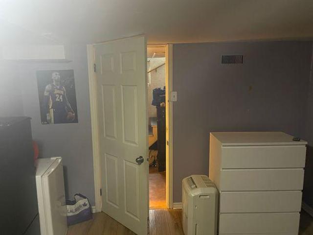 For Rent 1 Bedroom Shared Living/roommate Waterloo ON DS97418473