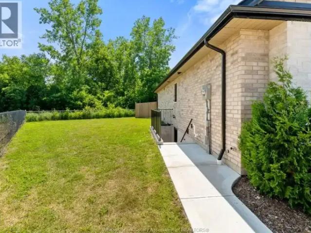 For Rent 1 Bedroom Townhouse Amherstburg ON DS104183111