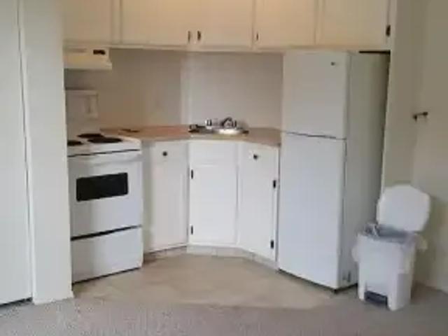 For Rent 1 Bedroom Townhouse Calgary AB DS104179726