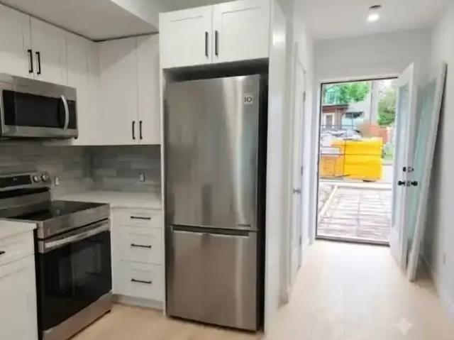 For Rent 1 Bedroom Townhouse Calgary AB DS104181852