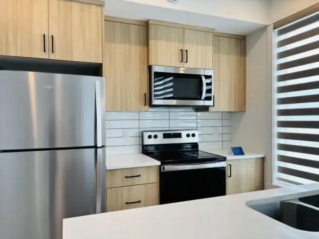 For Rent 1 Bedroom Townhouse Calgary AB DS104183320