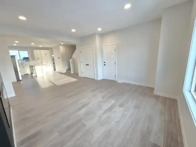 For Rent 1 Bedroom Townhouse Edmonton AB DLS100488537
