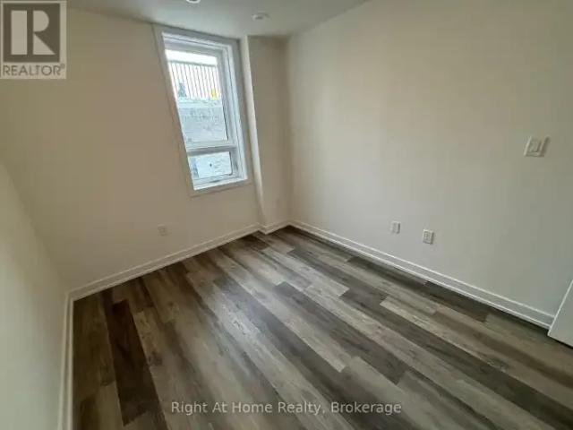 For Rent 1 Bedroom Townhouse Kitchener ON DS100901077