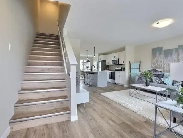 For Rent 1 Bedroom Townhouse Regina SK DS100525977
