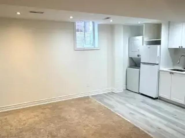 For Rent 1 Bedroom Townhouse Richmond Hill ON DS102883681