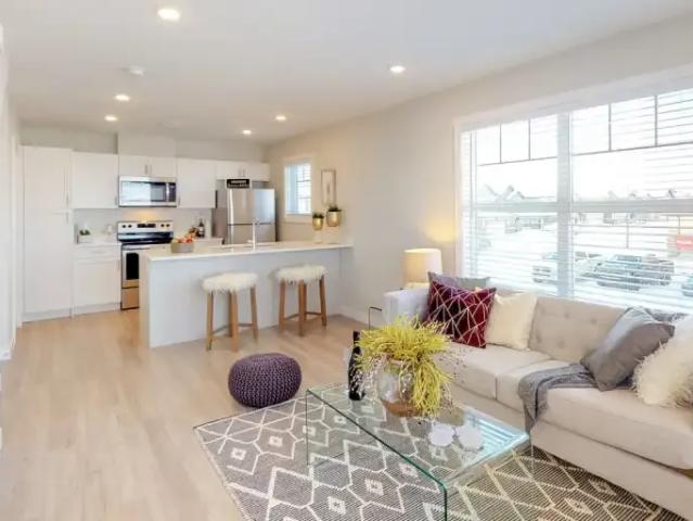 For Rent 1 Bedroom Townhouse Saskatoon SK DS102578234
