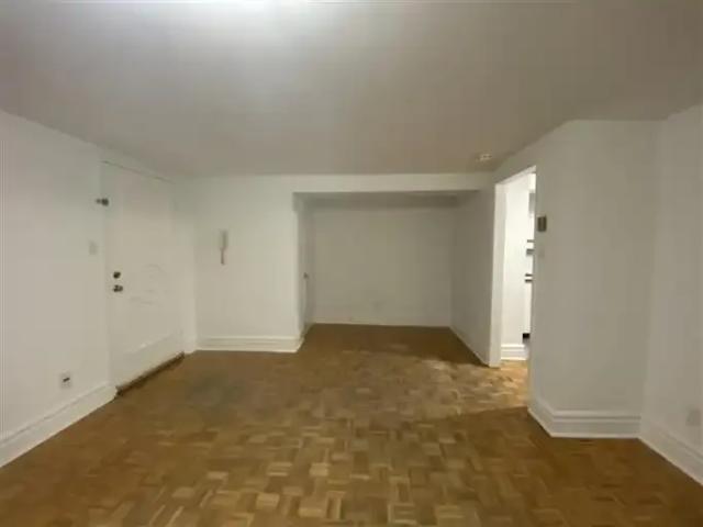 For Rent 1 Bedroom Townhouse Toronto ON DS101475972