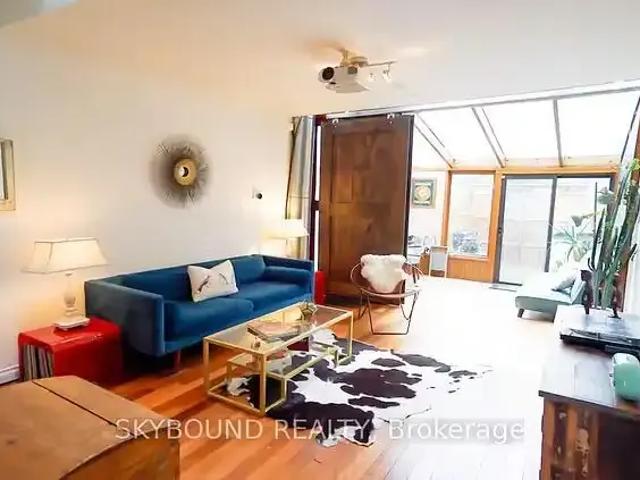For Rent 1 Bedroom Townhouse Toronto ON DS104957488